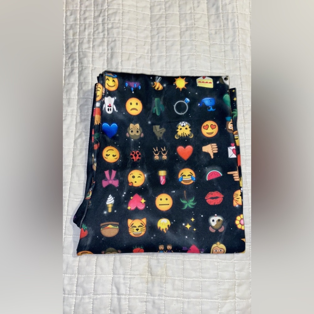 NWT emoji leggings
